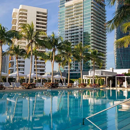 Amazing Private Studio In Four Seasons Residences Brickell!